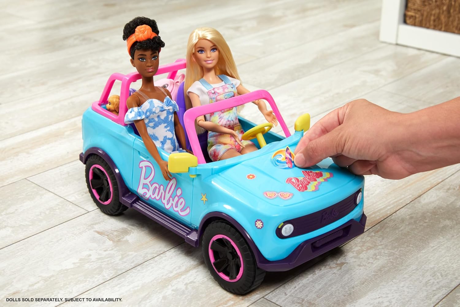 Carro Hot Wheels Barbie Rc Suv, Control Remoto Y Pegatinas