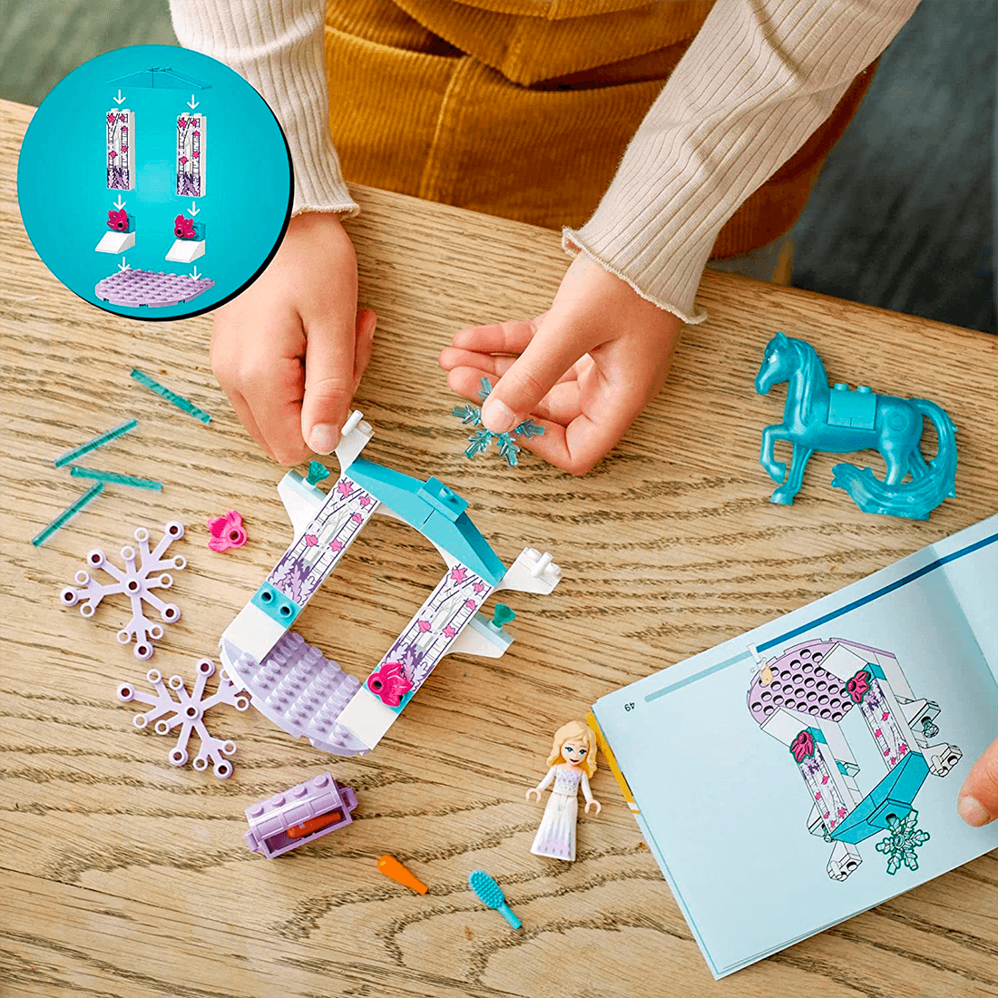 Kit Lego® Disney Elsa Y El Establo De Hielo 43209 - 53 piezas